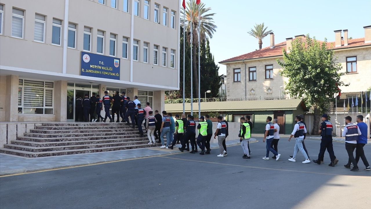 Mersin'de Vergi Kaçakçılığı Operasyonu: 16 Şüpheli Tutuklandı