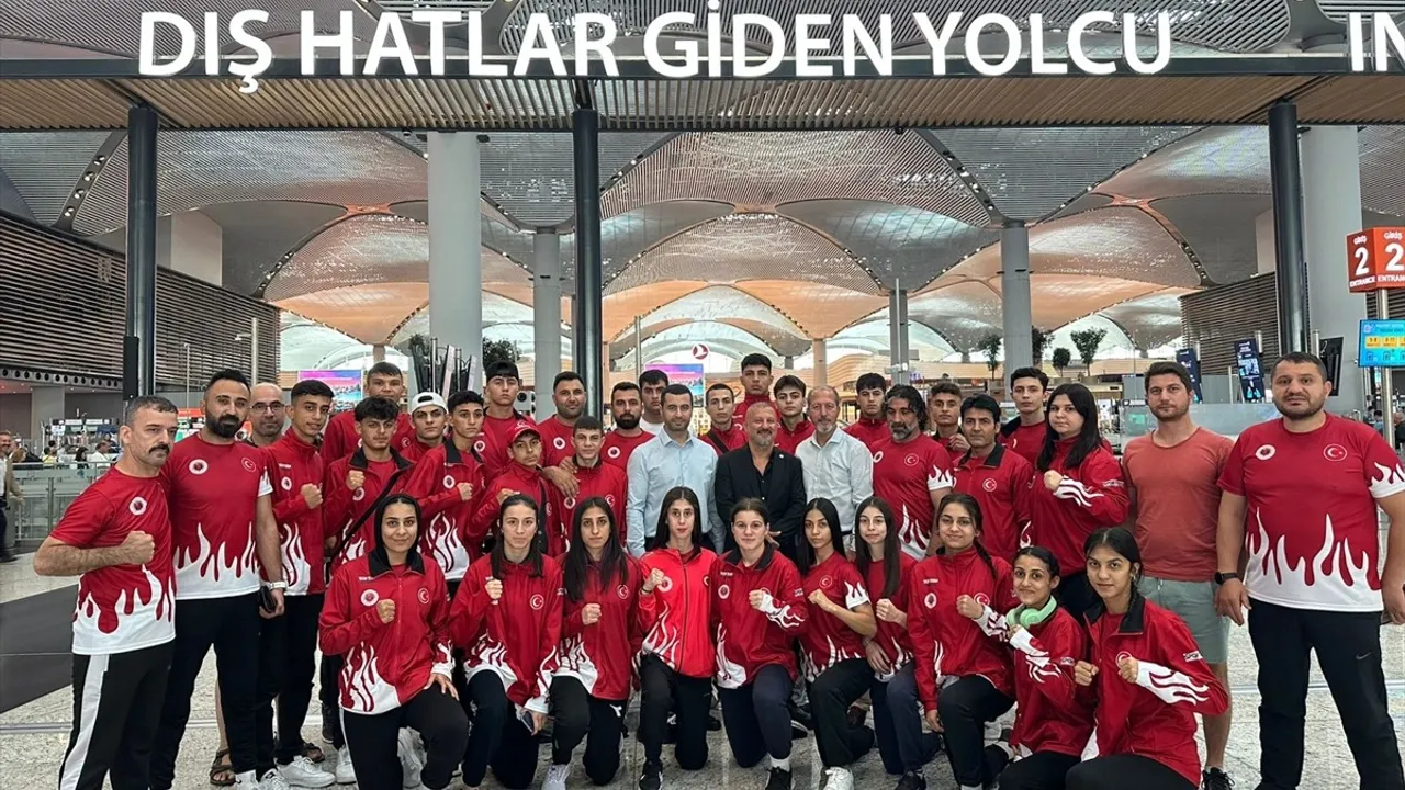 Muay Thai Genç Milli Takımı Dünya Şampiyonası İçin Tayland'a Uğurlanıyor