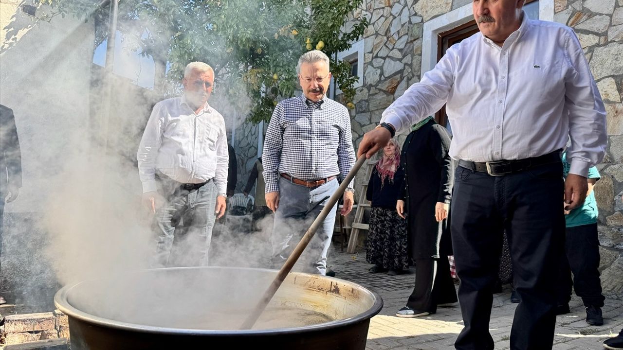 Mustafa Destici Eskişehir'de İsrail'i Lanetledi