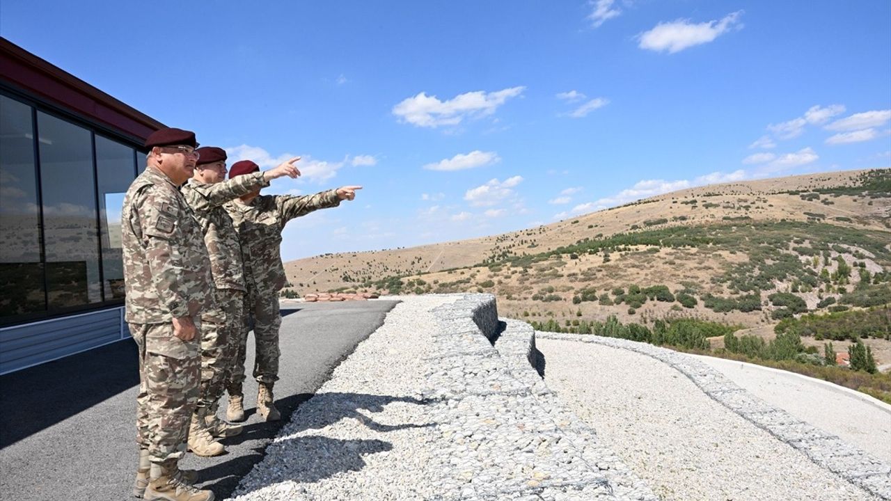 Orgeneral Gürak, Özel Kuvvetler İhtisas Kursu Açılış Töreni'ne Katıldı