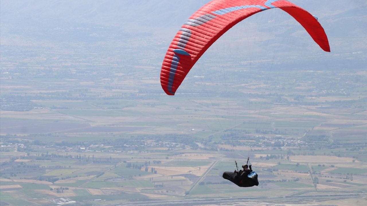 Paramotor Sporcuları Artık Kayıt Altında