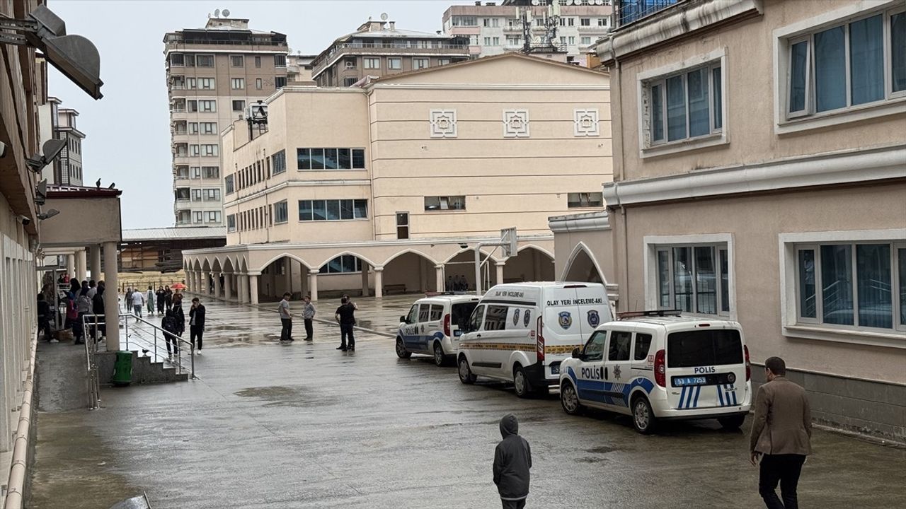 Rize'de Trajik Olay: Öğrenci Merdiven Boşluğuna Düşerek Hayatını Kaybetti