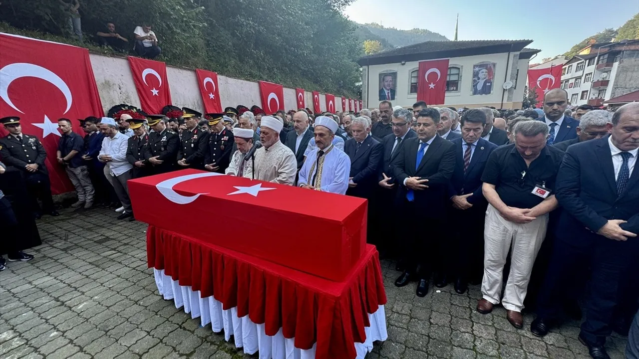 Şehit Piyade Üsteğmen Ömer Fatih Ayar, Trabzon'da Defnedildi