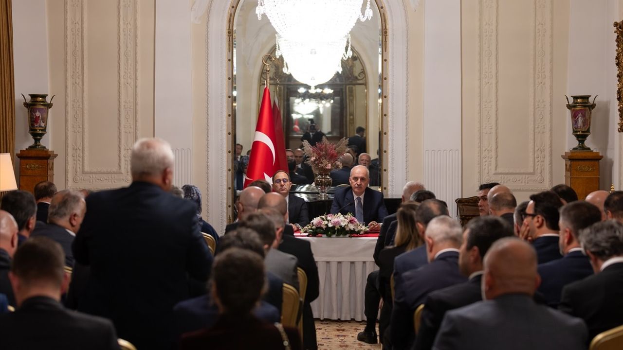 TBMM Başkanı Kurtulmuş Moskova'da İş Adamları ile Bir Araya Geldi