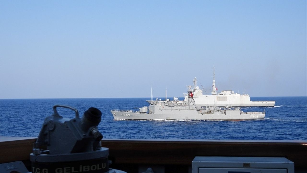 TCG Gelibolu ve TCG Bafra'nın Akdeniz'deki Eğitim Faaliyetleri