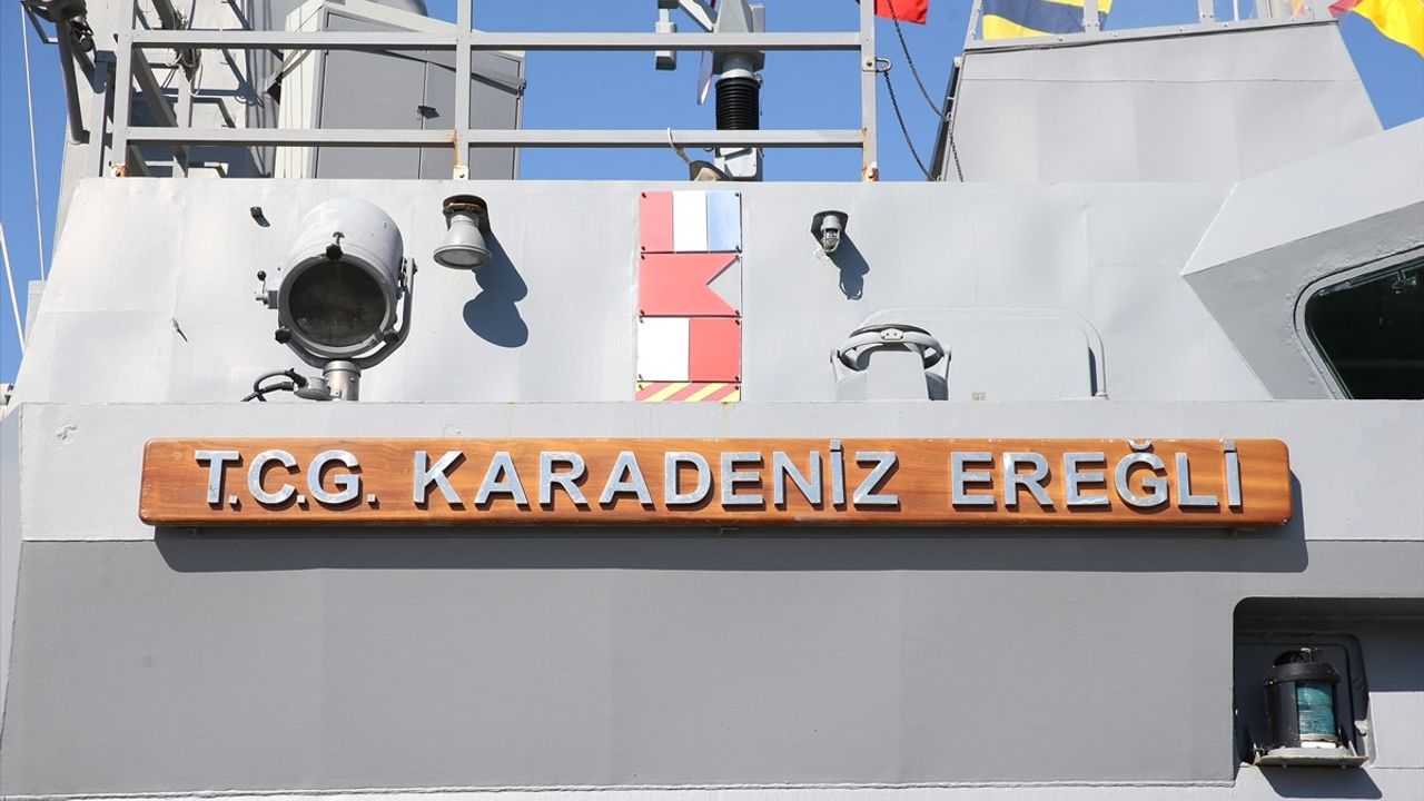 TCG Karadeniz Ereğli Gemisi İskenderun'da Vatandaşlara Açıldı