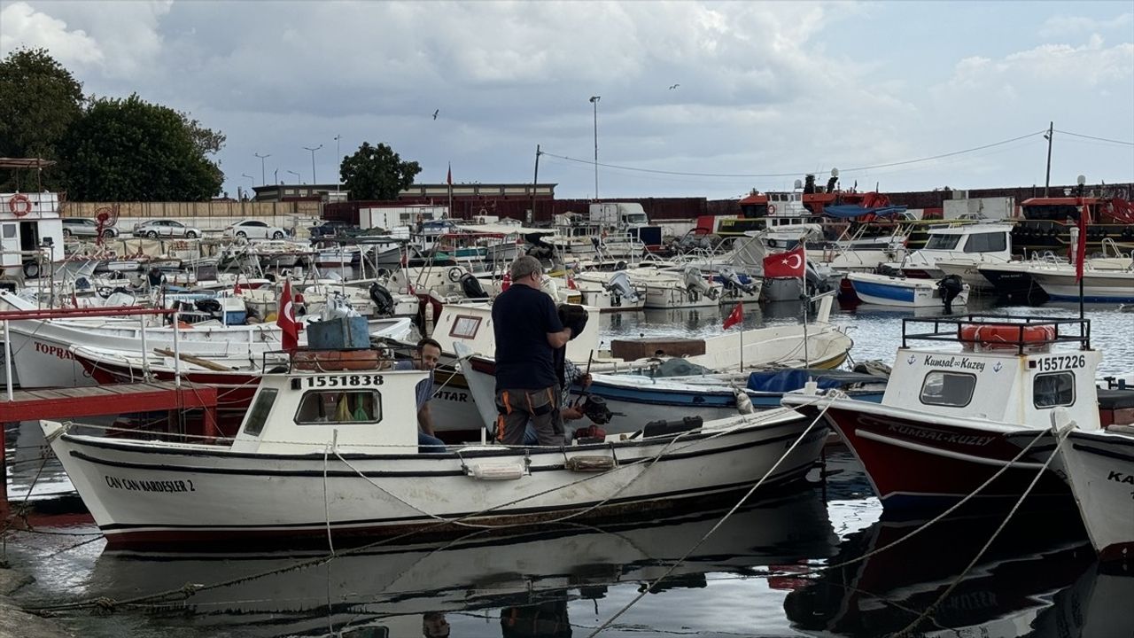 Tekirdağ'da Fırtına Balıkçıları Mağdur Etti