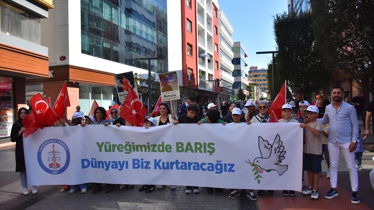 Trabzon'da Barış İçin Yürüyüş