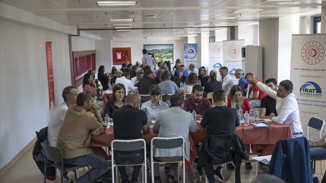 Tunceli'de Turizm Master Planı Çalıştayı Düzenlendi