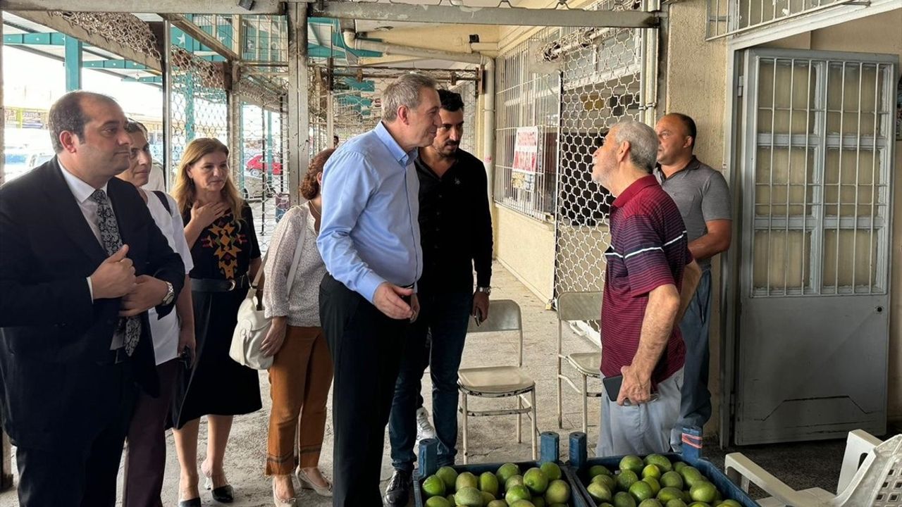 Tuncer Bakırhan Mersin'de Esnaf ve Vatandaşlarla Buluştu