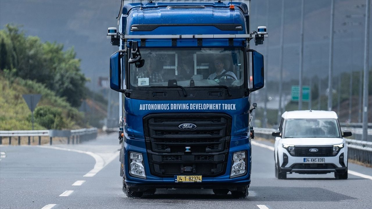 Uraloğlu, Ford Trucks ile Otonom Taşımacılığı Test Etti