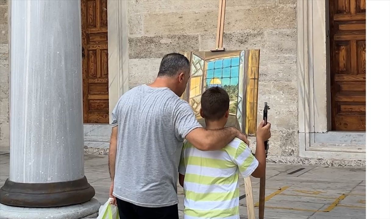 Üsküdar'da 'Filistin'e Boyanmak' Sergisi Açıldı