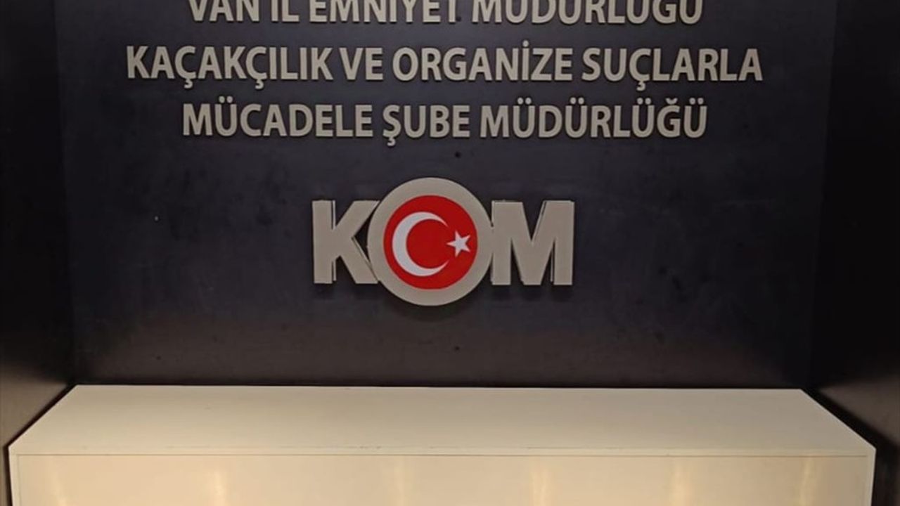 Van'da 66 Milyon Liralık 22 Kilogram Külçe Altın Yakalandı