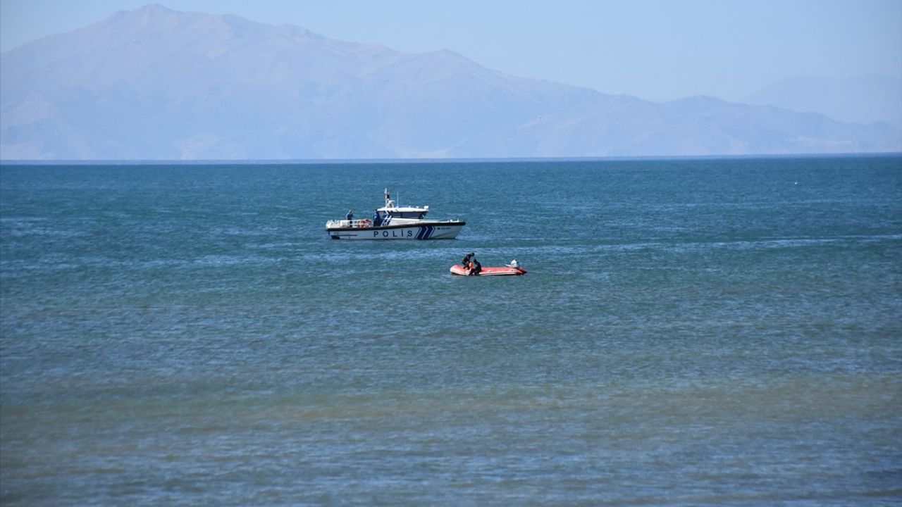 Van'da Kaybolan Üniversite Öğrencisi İçin Arama Çalışmaları Devam Ediyor