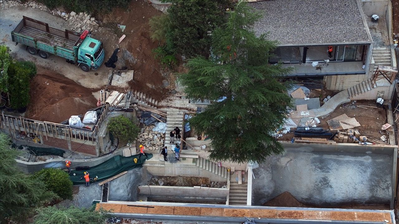 Vaniköy'de İzinsiz İnşaata Yıkım Başladı