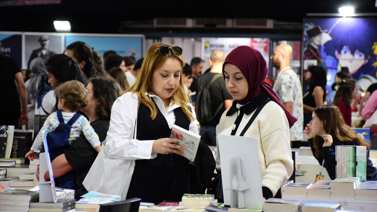 14. Antalya Kitap Fuarı Ziyaretçilerini Ağırlıyor