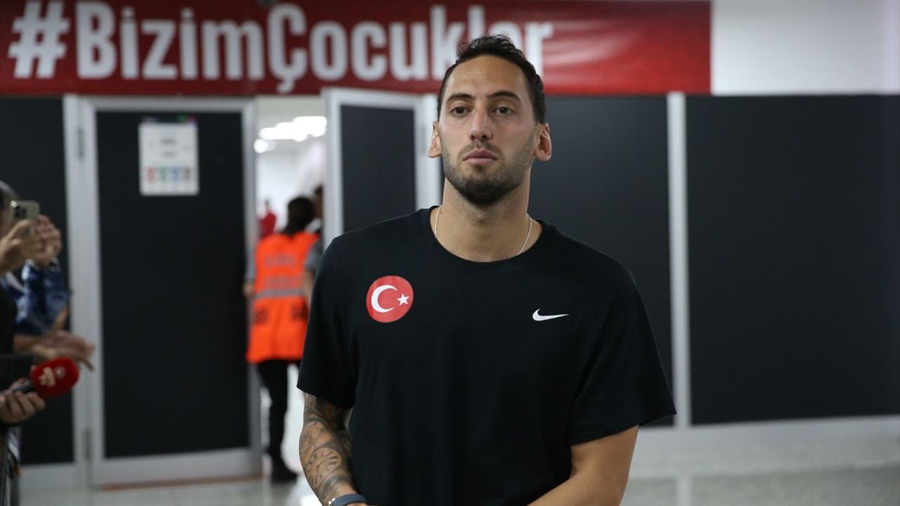 A Milli Takım Kaptanı Hakan Çalhanoğlu'dan Karadağ Maçı Açıklamaları