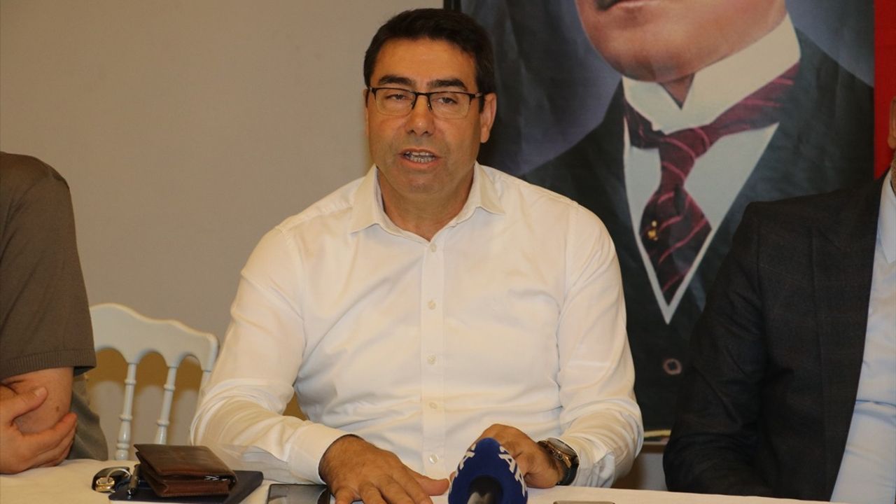 Adana'da 9. Şehir Tiyatroları Festivali Coşkusu