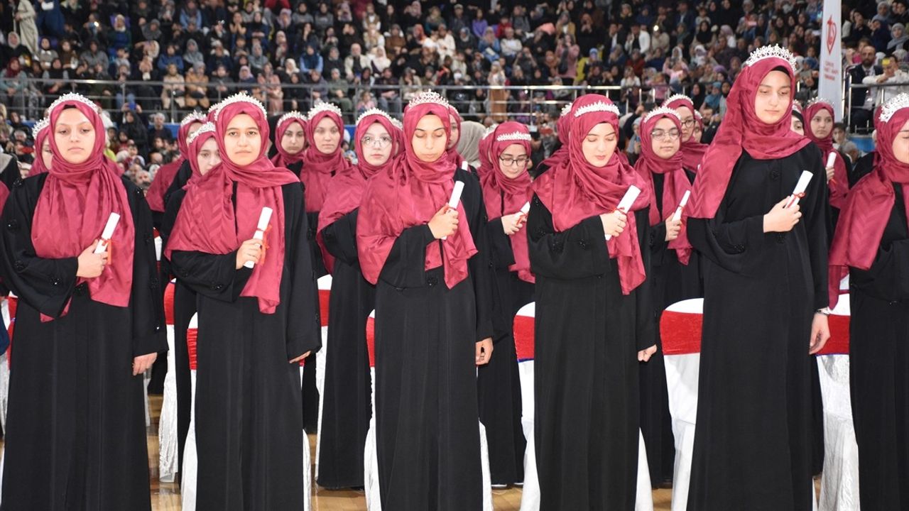 Afyonkarahisar'da Hafızlık İcazet Töreni Düzenlendi