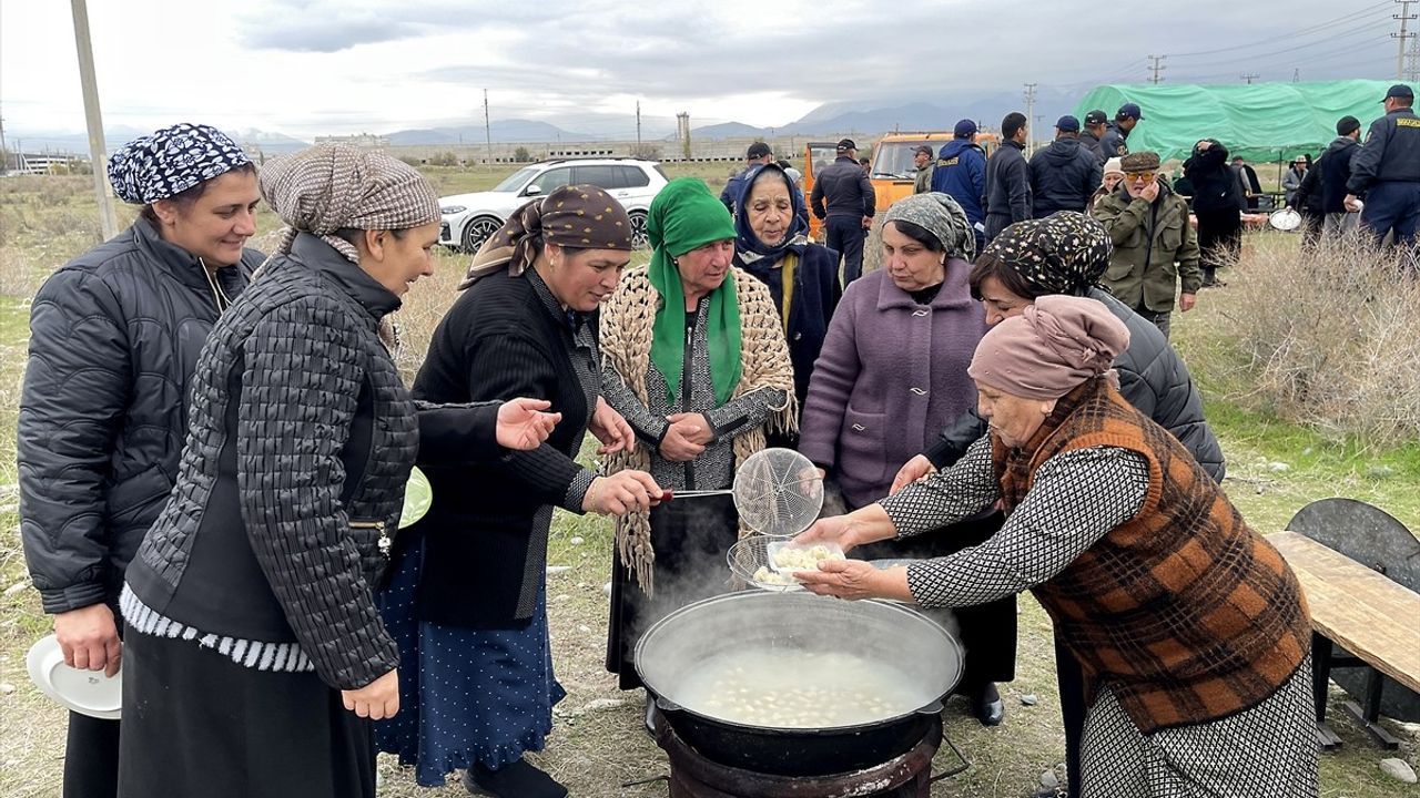 Ahıska Türkleri'nin Kırgızistan'a Yerleşiminin 80. Yılı Kutlandı