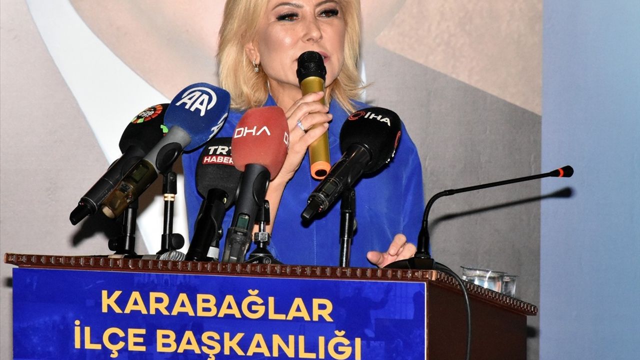 AK Parti Karabağlar İlçe Kongresi'nde Kritik Açıklamalar