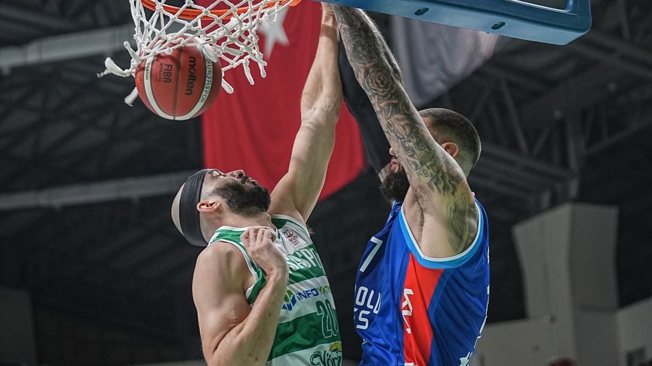 Anadolu Efes Deplasmanda Bursaspor'u Yendi