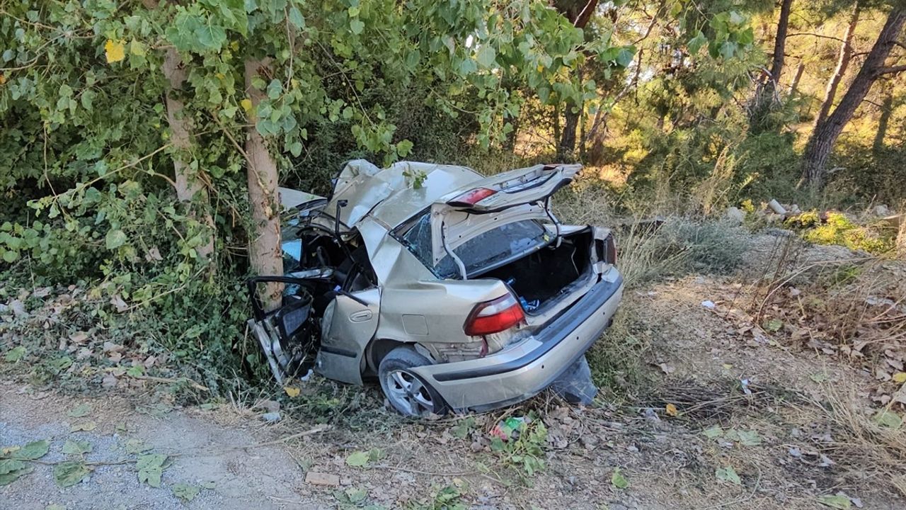 Antalya'da Feci Kaza: 1 Ölü, 1 Yaralı