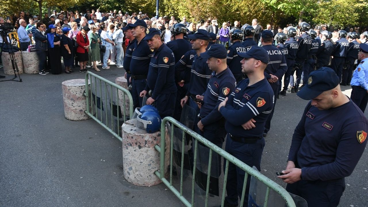 Arnavutluk'ta Yolsuzluk İddiaları Nedeniyle Süregelen Protestolar