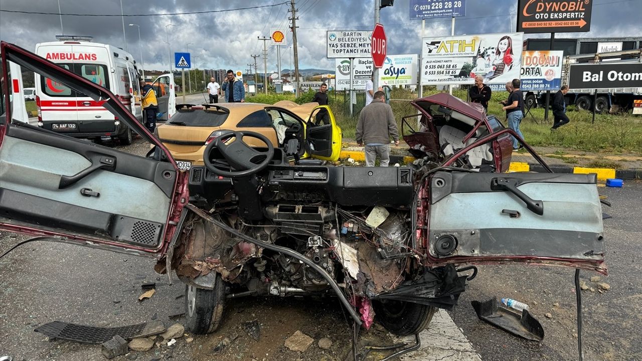 Bartın'da Otomobil Kazası: 6 Yaralı