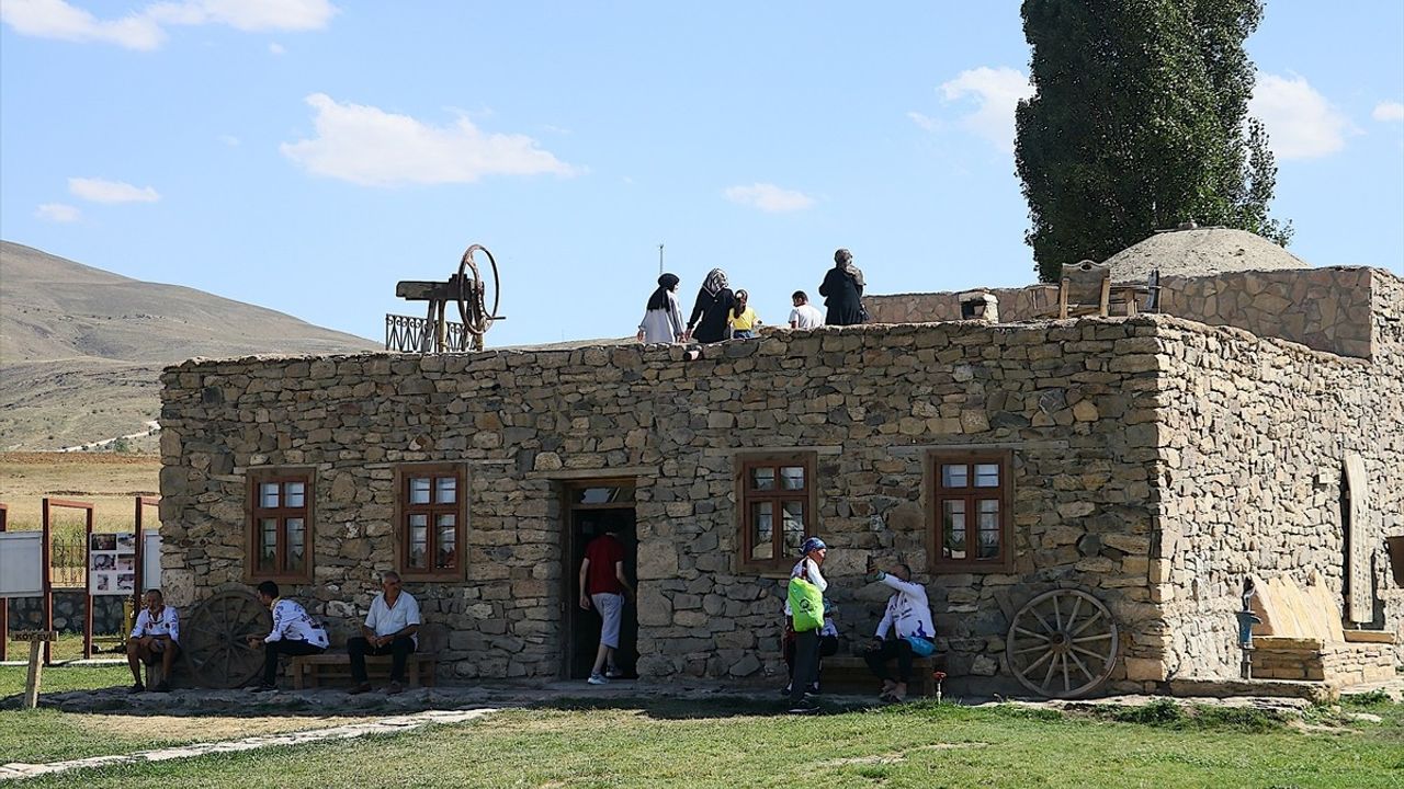 Bayburt'un Uluslararası Ödüllü Müzeleri Ziyaretçi Akınına Uğramakta