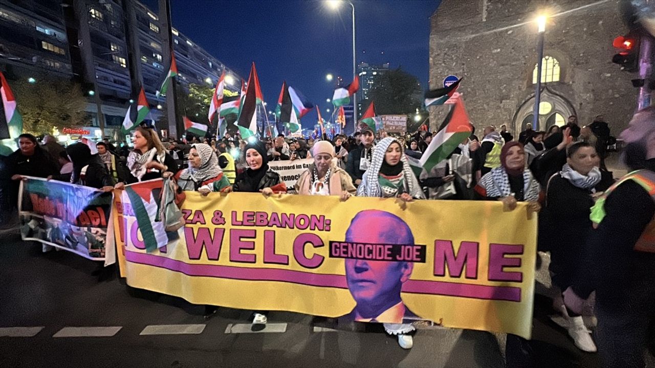 Biden'ın Berlin Ziyaretinde Filistin Destekçileriyle Protesto