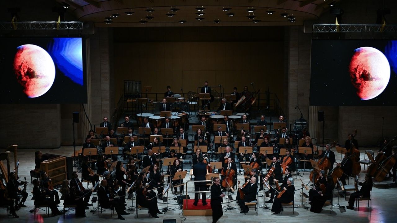 Bilkent Senfoni Orkestrası'ndan Uzay Temalı 'Gezegenler' Konseri