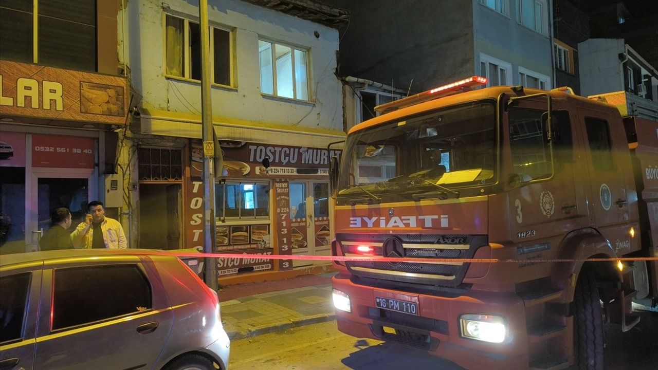 Bursa'da Evde Yangın: Yaşlı Adam Hayatını Kaybetti