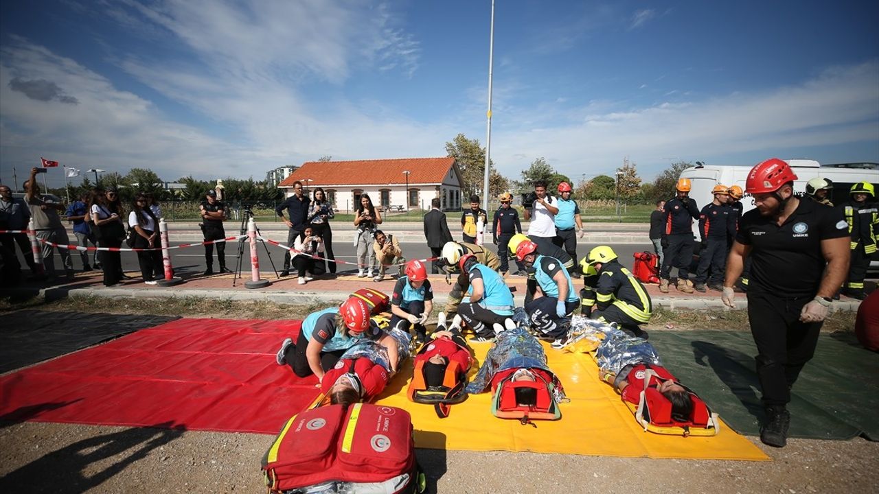 Çanakkale'de Uçak Kazası Tatbikatı Gerçekleştirildi