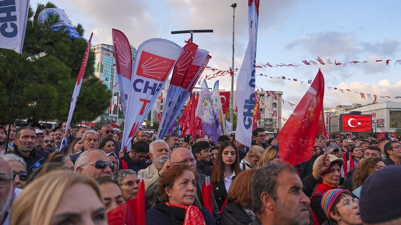 CHP Genel Başkanı Özgür Özel: "Ahmet Özer'in Tutuklanması Hukuksuzluk ve Kumpas"