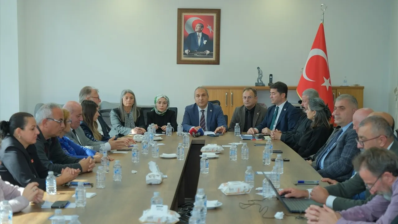 CHP'li Özçağdaş: Eğitim İçin Yatırım Şart