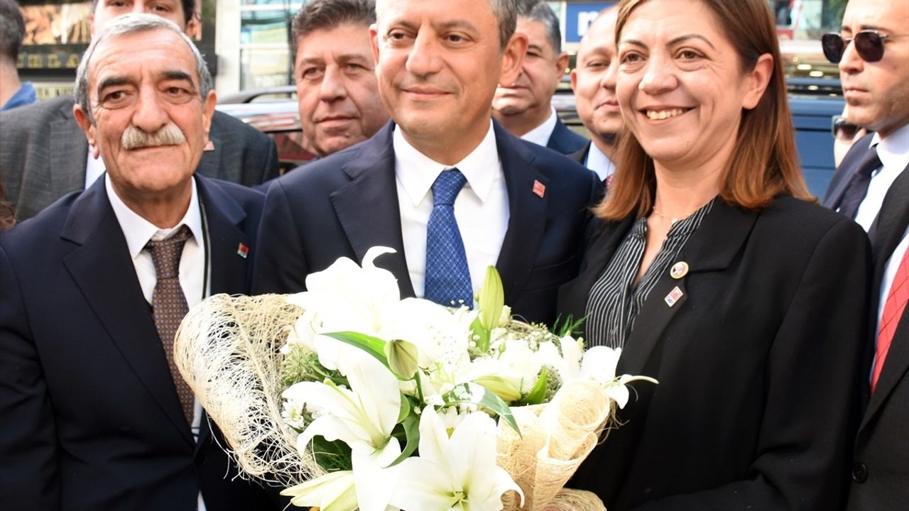 CHP Lideri Özgür Özel Kırıkkale'de Emekli ve Sığınmacı Sorunlarına Dikkat Çekti