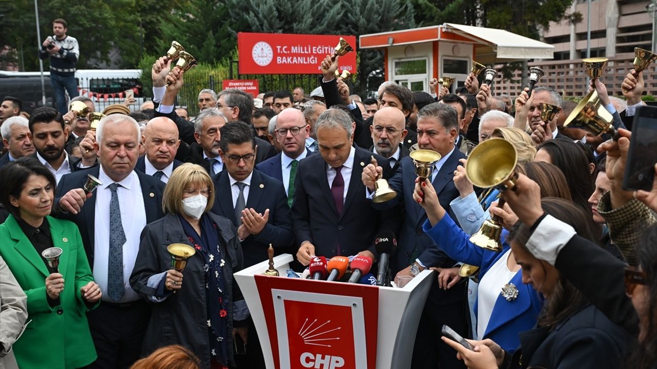 CHP ve Sendikalar Okul Sorunlarına Dikkat Çekti