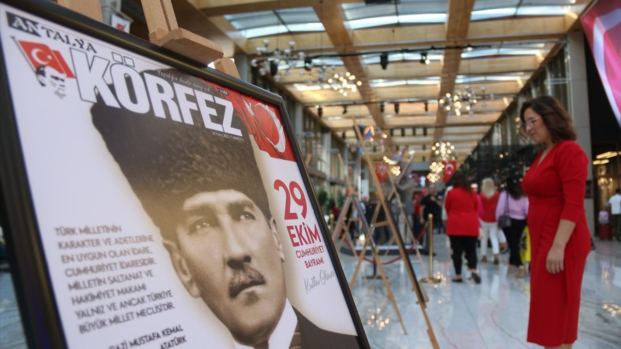 Cumhuriyet'in 101. Yılında Gazete ve Fotoğraf Sergisi Antalya'da Açıldı