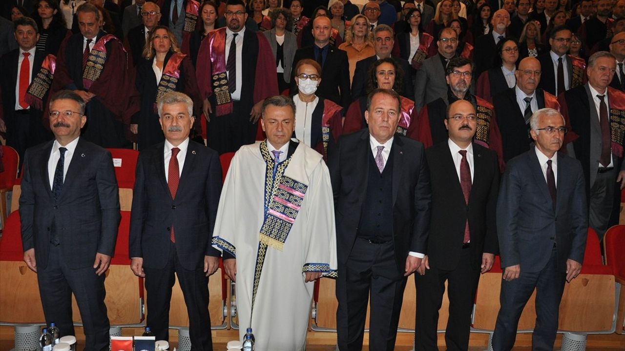 Danıştay Başkanı Zeki Yiğit'ten Anadolu Üniversitesi’nde Adalet Dersi