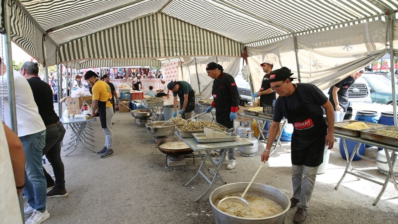 Denizli'de Hamsi Festivali Coşkuyla Kutlandı