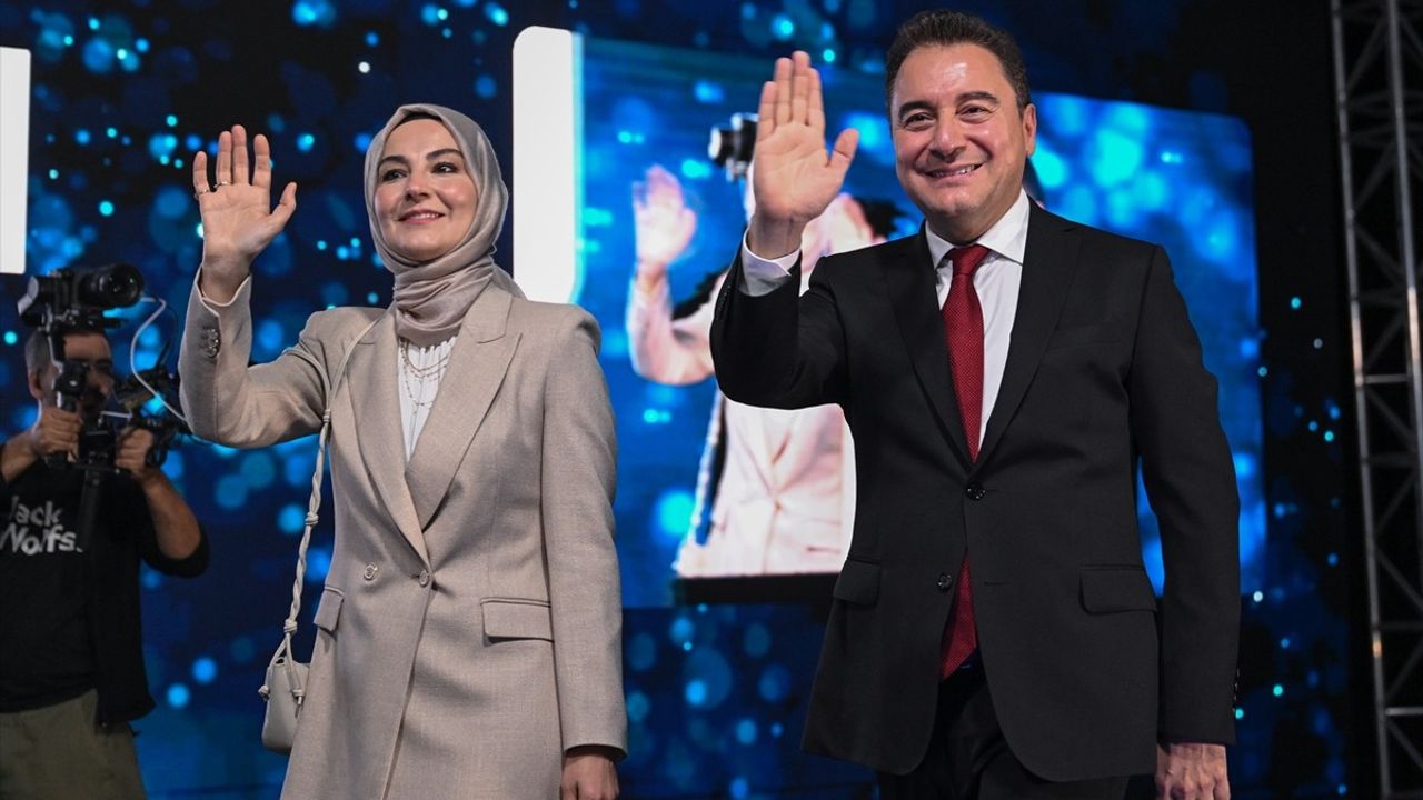 DEVA Partisi Kongresi: Ali Babacan'dan Yeni İşbirliği ve Çözüm Çağrısı