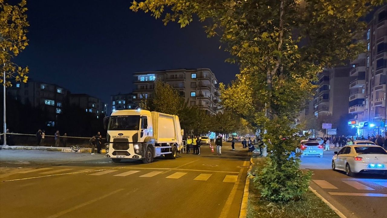 Diyarbakır'da Çocuk Trafik Kazasında Hayatını Kaybetti