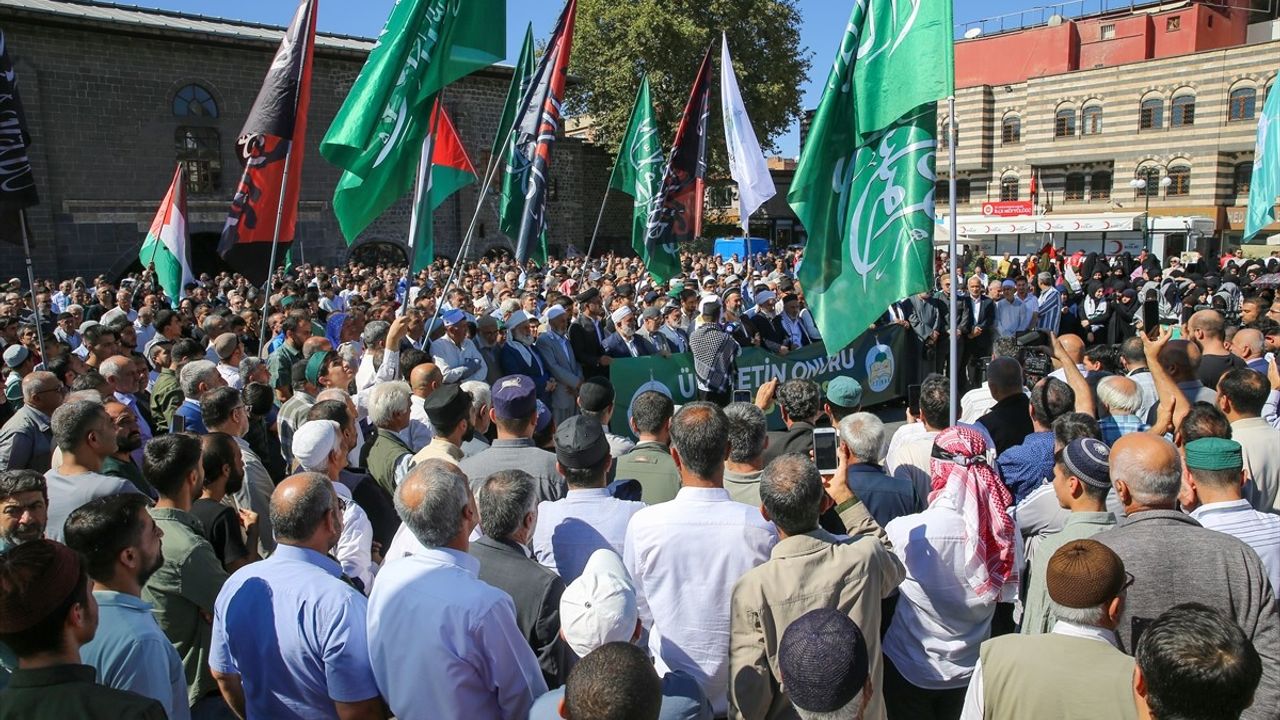 Diyarbakır'da Gazze Saldırıları Protesto Edildi