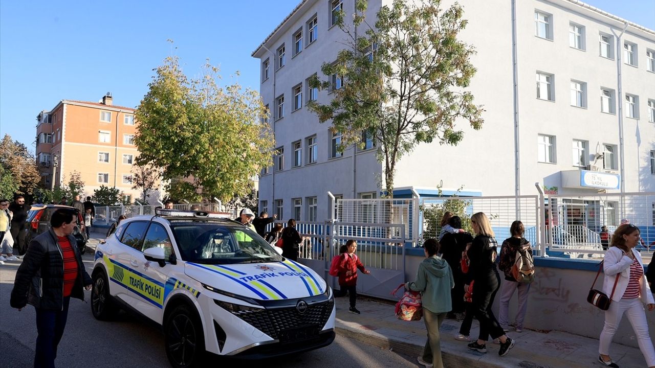 Edirne'de Okul Polisi Uygulaması Güvenli Okul Ortamı Sağlıyor