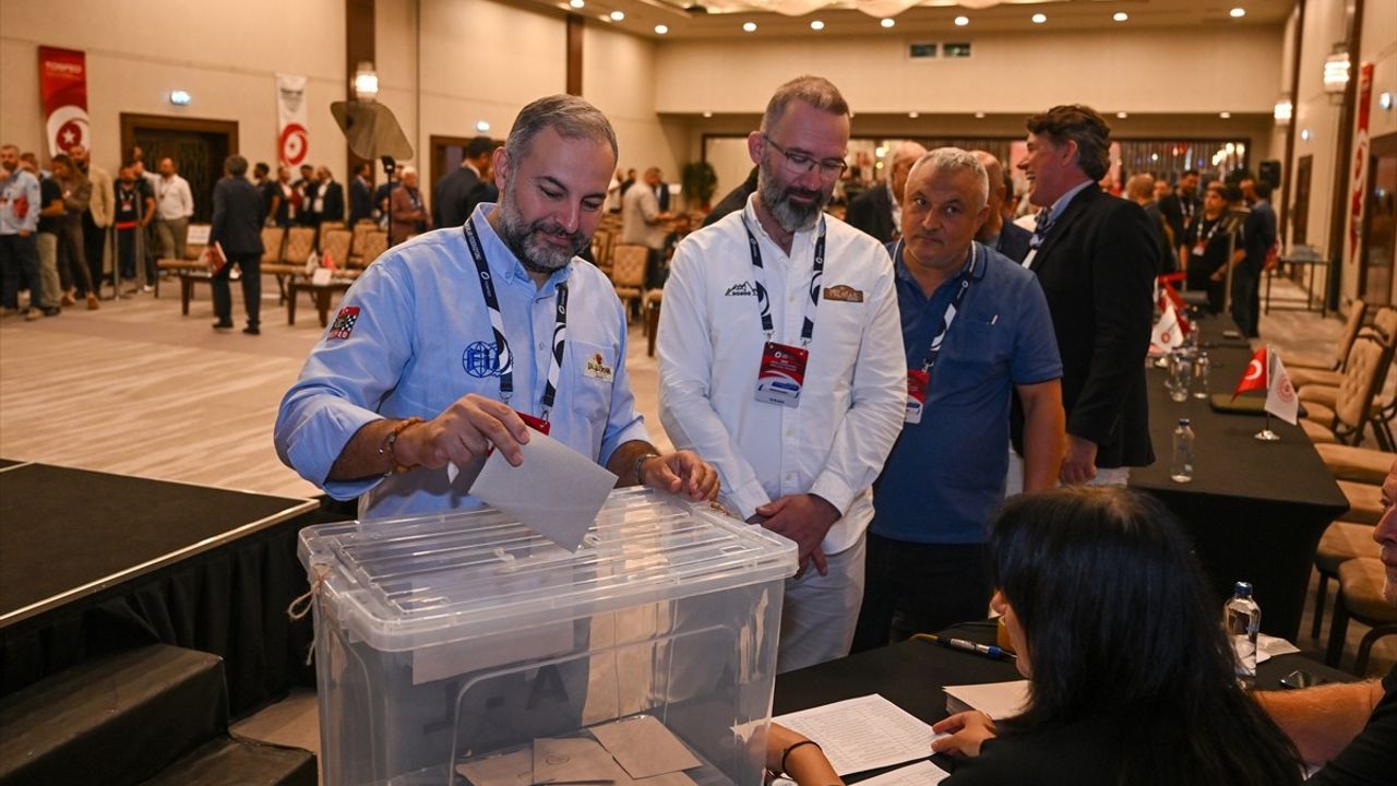 Eren Üçlertoprağı TOSFED Başkanlığına Yeniden Seçildi