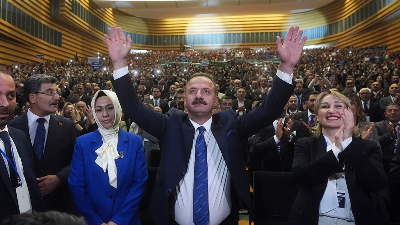 Eski Milletvekili Yavuz Ağıralioğlu Anahtar Parti'yi Tanıttı