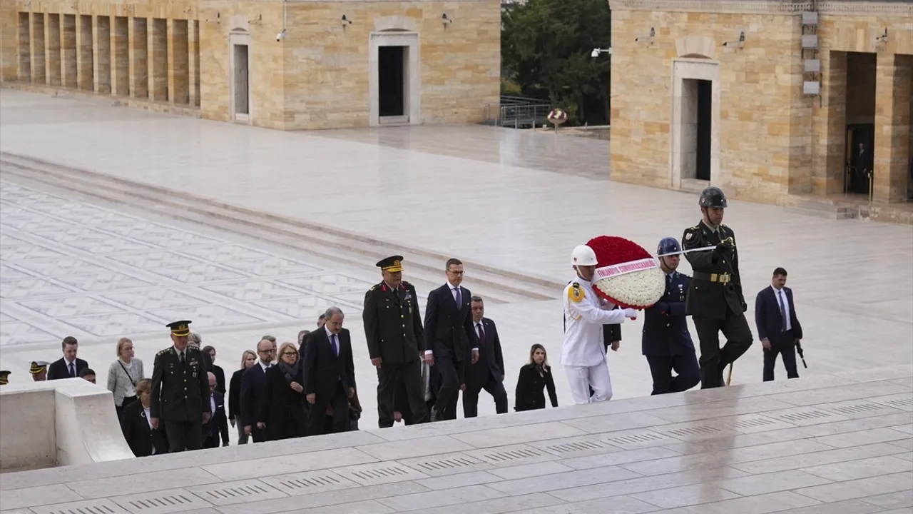 Finlandiya Cumhurbaşkanı Stubb, Anıtkabir'i Ziyaret Etti