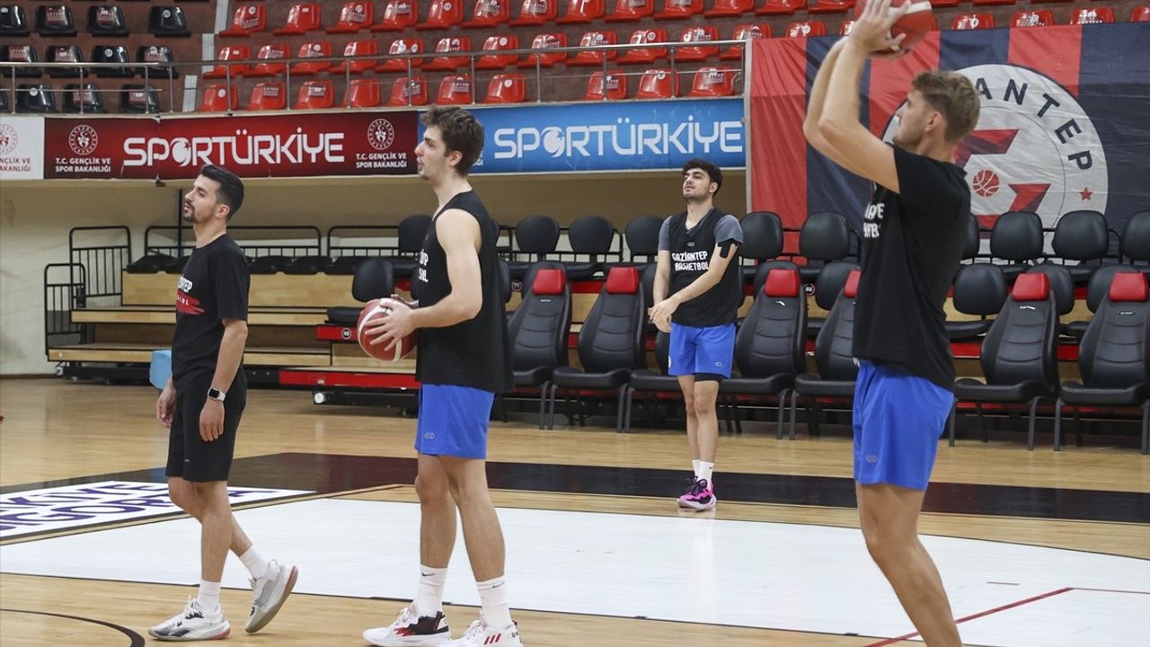 Gaziantep Basketbol Galibiyet Serisi İçin Saha Çıktı