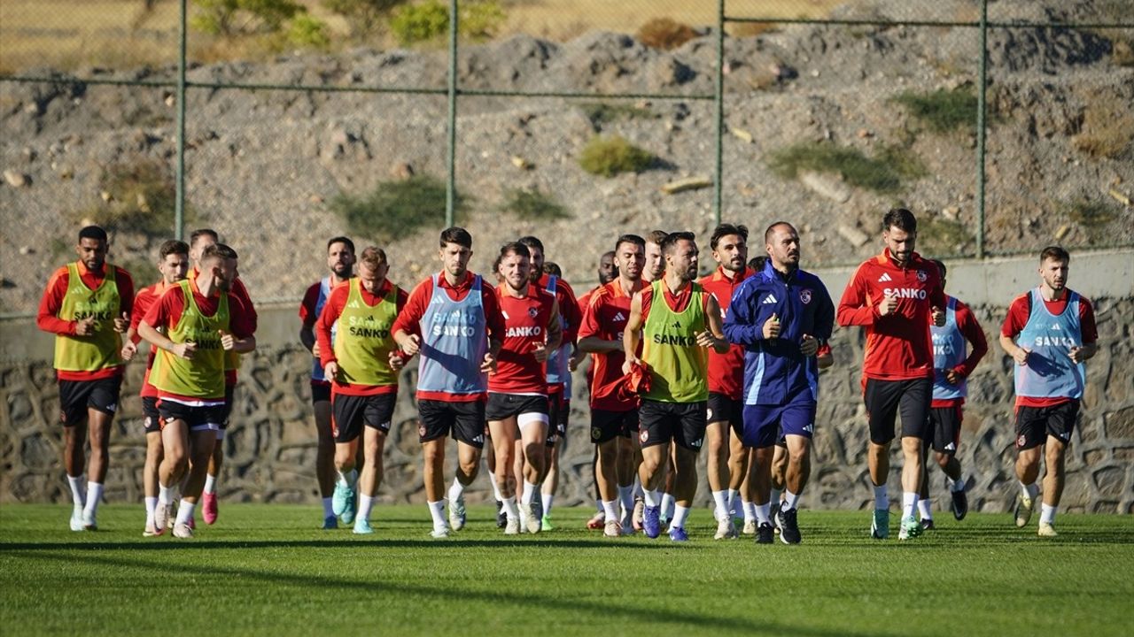 Gaziantep FK, Beşiktaş Mücadelesi İçin Hazırlıklarını Devam Ettiriyor